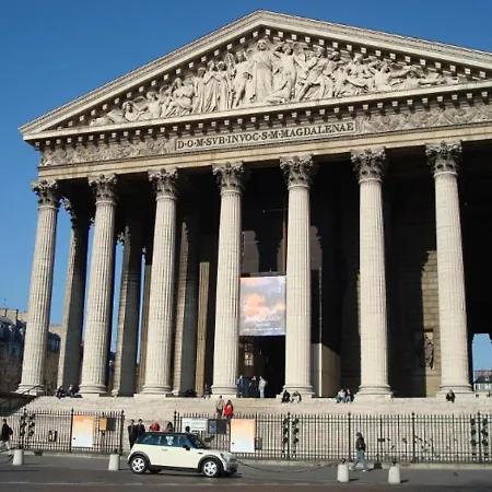 111- Urban Theatre De La Madeleine * Paris